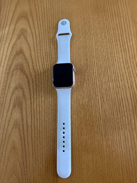 Apple Watch Series 5 rose gold Carousel 1