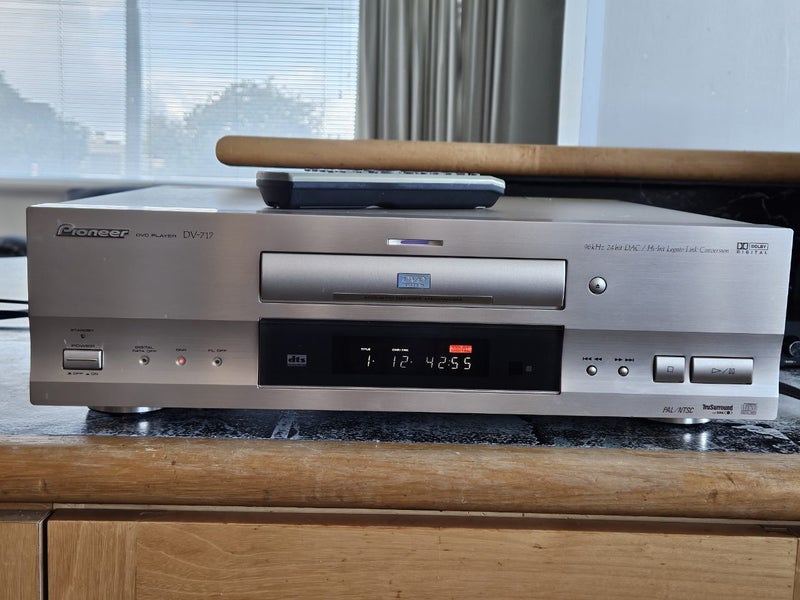Pioneer CD/Dvd 717 . Carousel 1