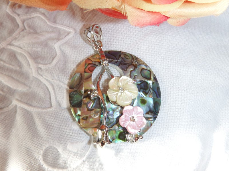 NEW - Natural Paua / Abalone, MoP, CZ Round Pendant - #ABP7 Carousel 8