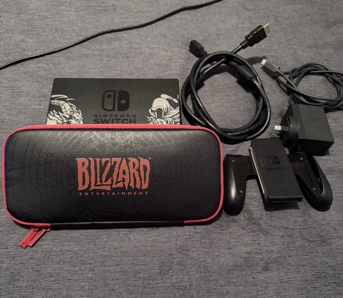 Nintendo Switch - Diablo Edition Carousel 1