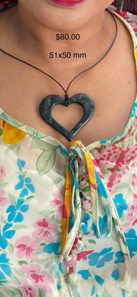 Pounamu pendants Carousel 8