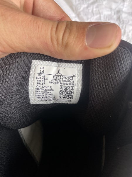 US 14 Air Jordan 1 Mid "Brown Elephant" Carousel 5