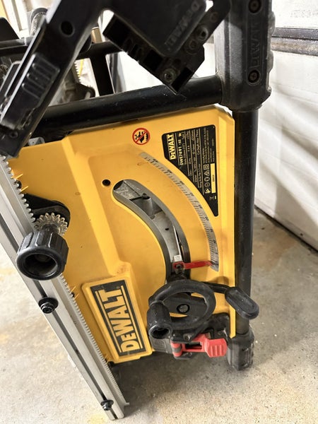 Dewalt 254mm table saw & stand Carousel 1