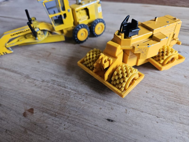 Metal Grader toy made in germany Carousel 2