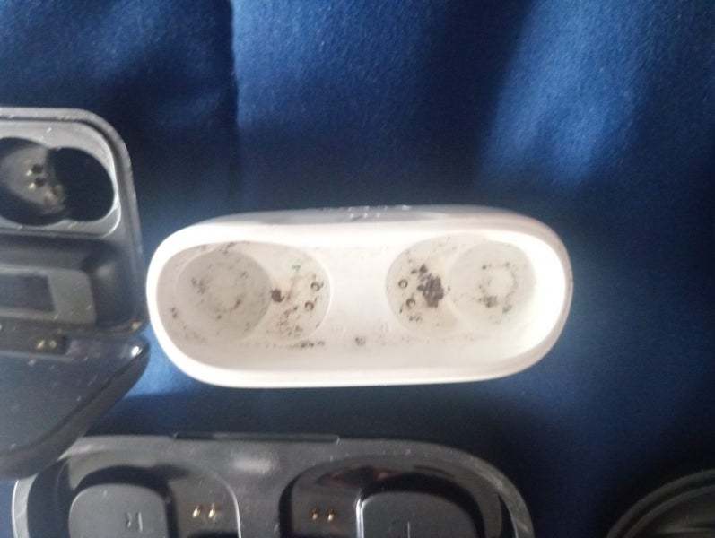 Bulk empty earbud cases Carousel 2