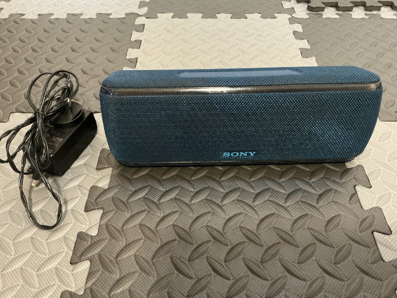 Sony SRS-XB41 wireless Bluetooth speaker Carousel 1