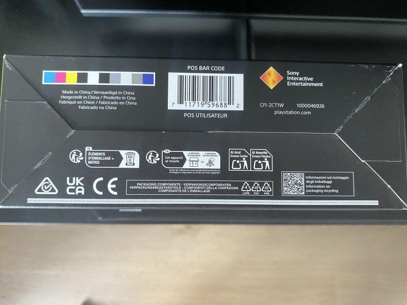 PS5 controller - 30th anniversary Carousel 4