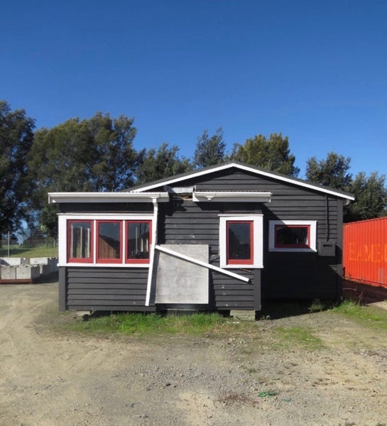 Classic kiwi Bach (building) - all offers welcome Carousel 2