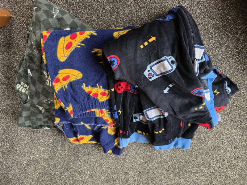 Boys Bulk lot size 12 Carousel 2