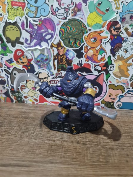 SKYLANDERS HOOD SICKLE Carousel 1