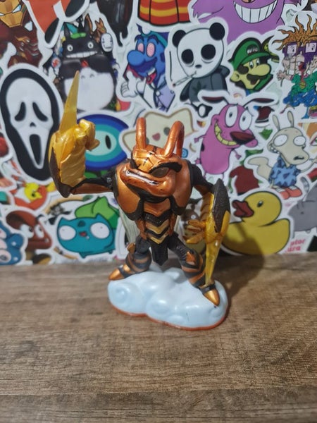 SKYLANDERS SWARM Carousel 1