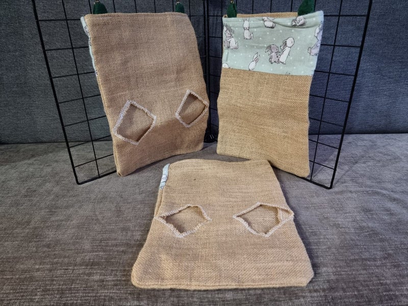 Grab a Bargain – 3 Hay Bags with a Quirky Twist! Carousel 1