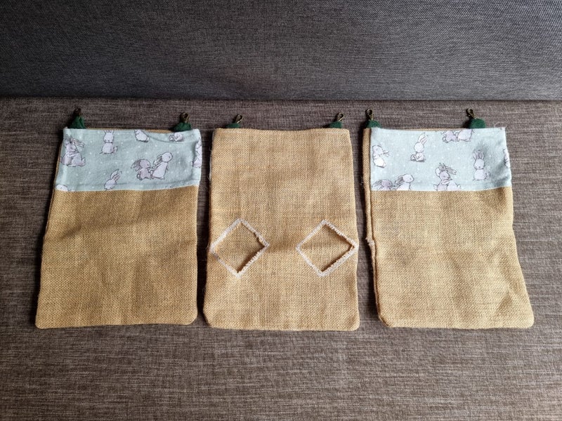 Grab a Bargain – 3 Hay Bags with a Quirky Twist! Carousel 2