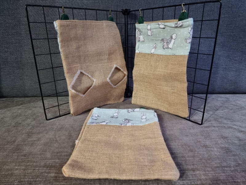 Grab a Bargain – 3 Hay Bags with a Quirky Twist! Carousel 4