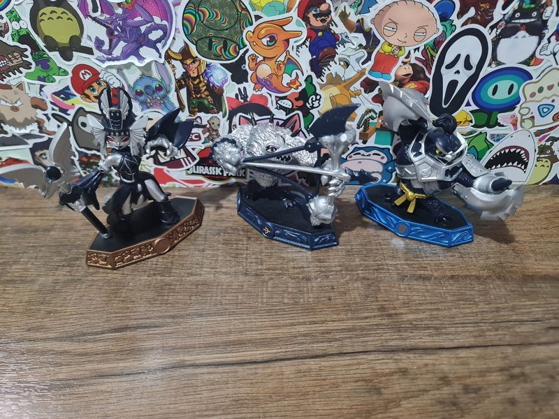 SKYLANDERS DARK GOLDEN QUEEN, DARK KING PEN AND DARK WOLFGANG Carousel 1