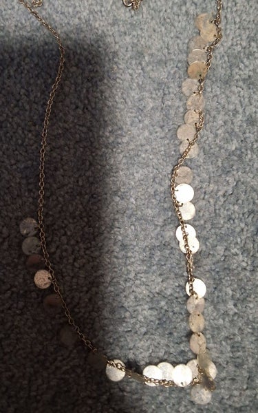 3X NECKLACES, 1X GLITTER BOTTLE, 1X SEQUENCE,1X BLACK CHAIN NECKLACE Carousel 4