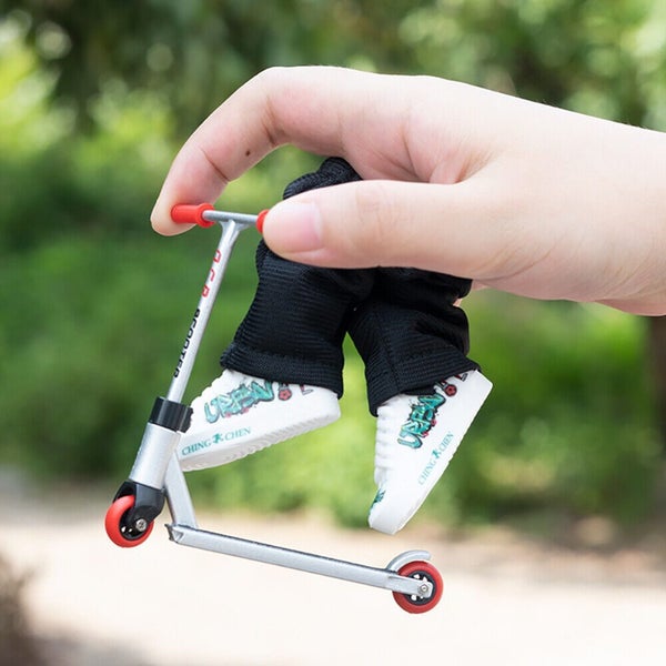 1 Set Mini Finger Scooter Toy Skateboards Shoes Pants Alloy Finger Board Kids... Carousel 16