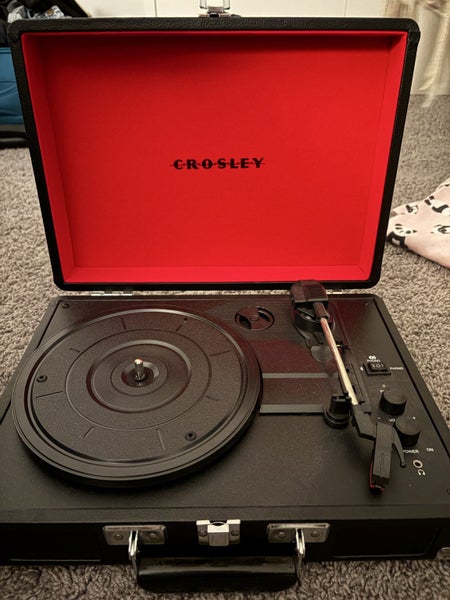 Crosley Cruiser Bluetooth Portable Turntable Carousel 1