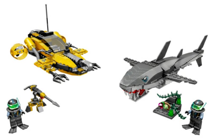 LEGO 7773 AQUA RAIDERS TIGER SHARK ATTACK Carousel 1
