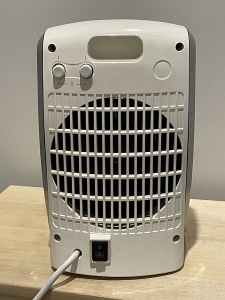 $1 reserve - Goldair 1800w heater Carousel 2