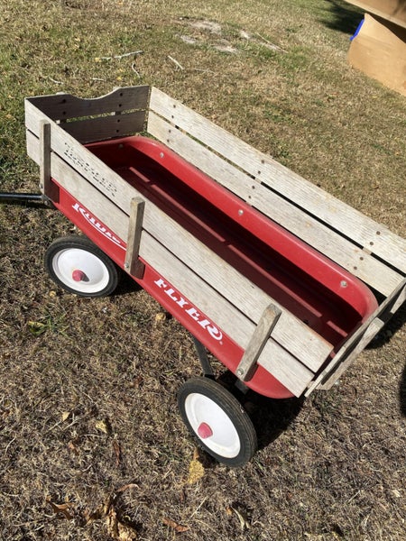 ***. **. * RADIO FLYER WAGON *. **. *** Carousel 2