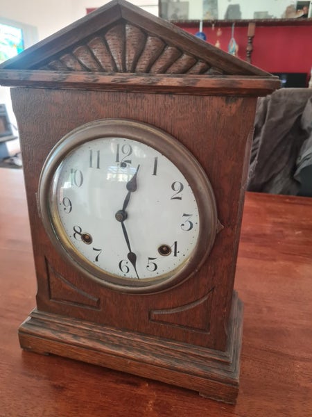Beautiful antique clock. Carousel 1