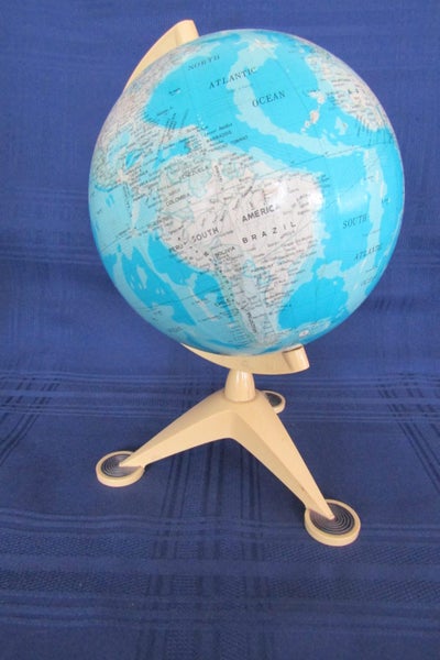 Vintage Globe Of The World. Retro Atomic Style. Ex. Cond. See Others. All Ex. Carousel 2