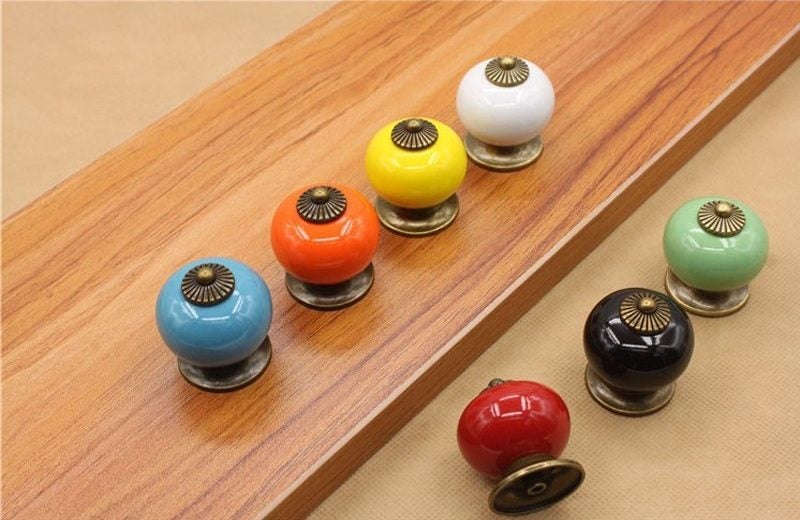 Red Round Ceramic Knob Bronze Tip & Base w Bolt [CLEARANCE] Carousel 2