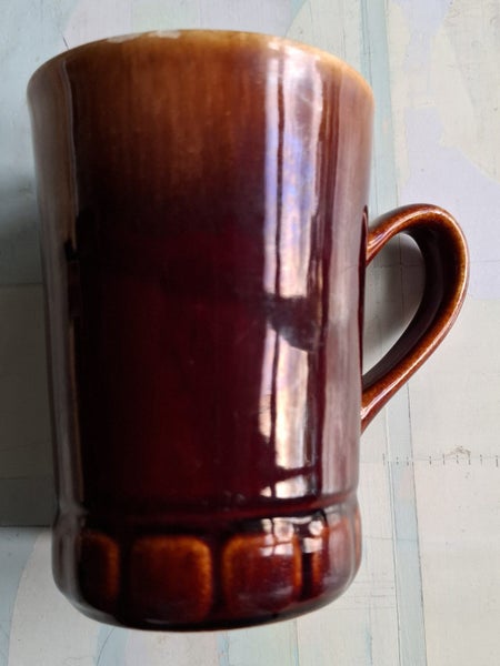 Crown Lynn - Mug - 1329 Carousel 1