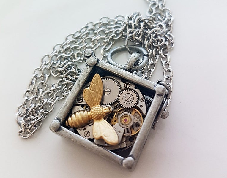 The wee gold bee, A steampunk Inspired Pendant, Industrial Funk Carousel 1