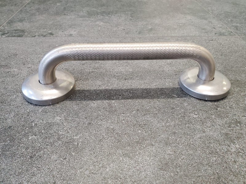 SAFETY GRAB RAILS 25mm S/Steel - STOCK CLEARANCE size 250mm c/c ** NZ MADE ** Carousel 1