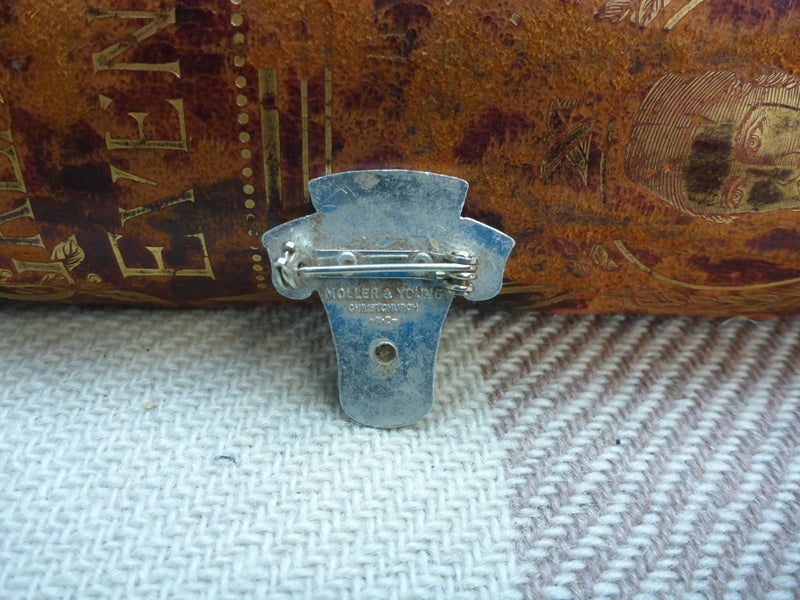 Awesome Vintage NZ Darts Badge 180 Christchurch WMC New Zealand Badge Carousel 2