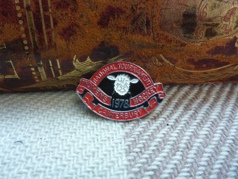 Awesome Vintage NZ Badge 1978 Women's Hockey Tournament Canterbury New Zealand Carousel 1