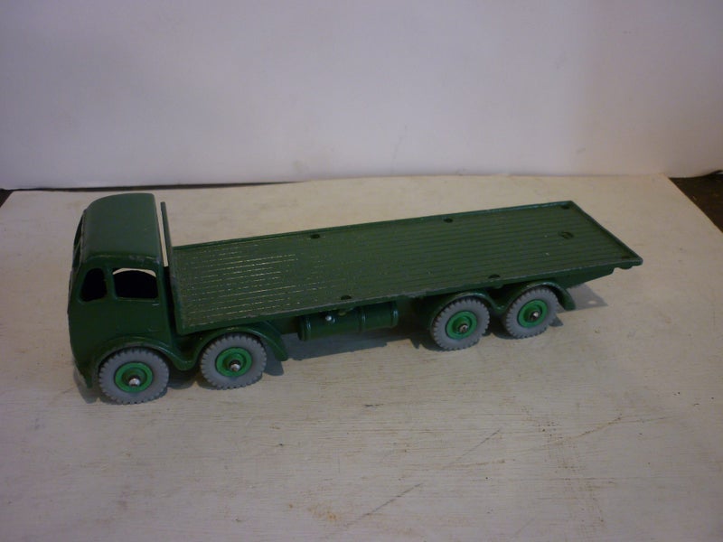 DINKY FODEN VINTAGE TRUCK. "SUPERTOY" Carousel 1