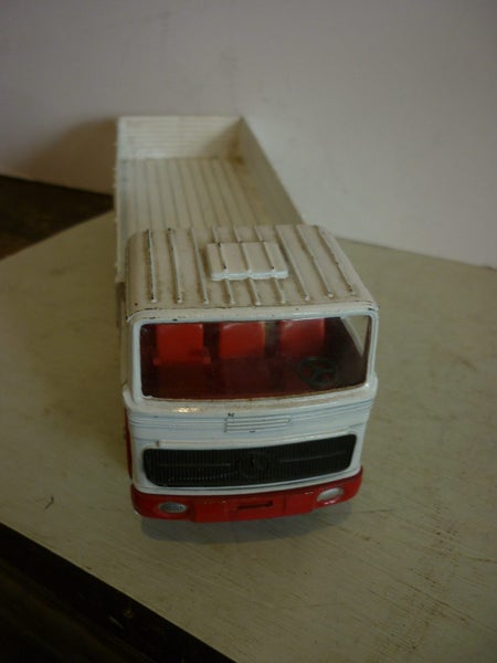 DINKY MERCEDES TRUCK Carousel 6