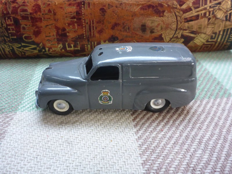 Vintage NZ Micro Models Diecast Toy Car GB/21 Holden Panel Van Police Carousel 1