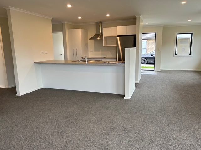 Image 1 of 18