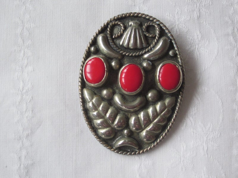 Vintage Alpaca Mexico Brooch/Pendant Carousel 1