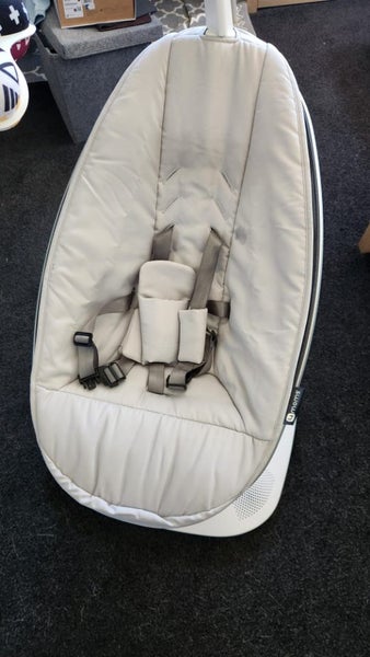 4Moms Mamaroo Multi-Motion Baby Swing Carousel 1