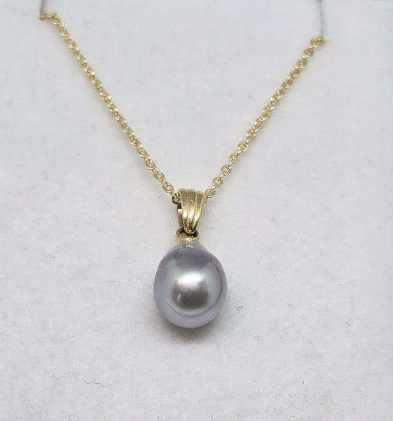 Tahitian pearl set in 14ct gold- with chain and box Carousel 1