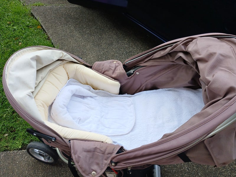 Valco Baby Ion - newborn to toddler pram/pushchair Carousel 13