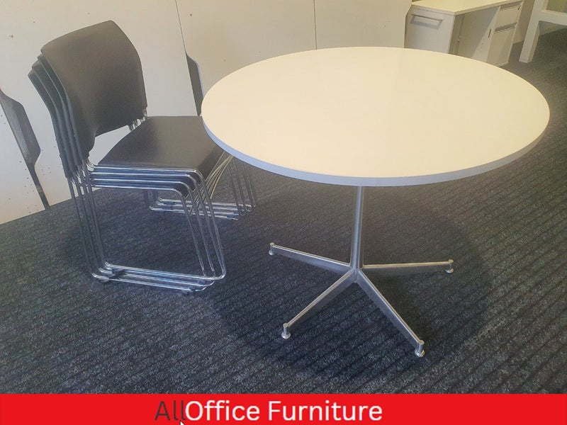 Meeting Table with chairs Carousel 2