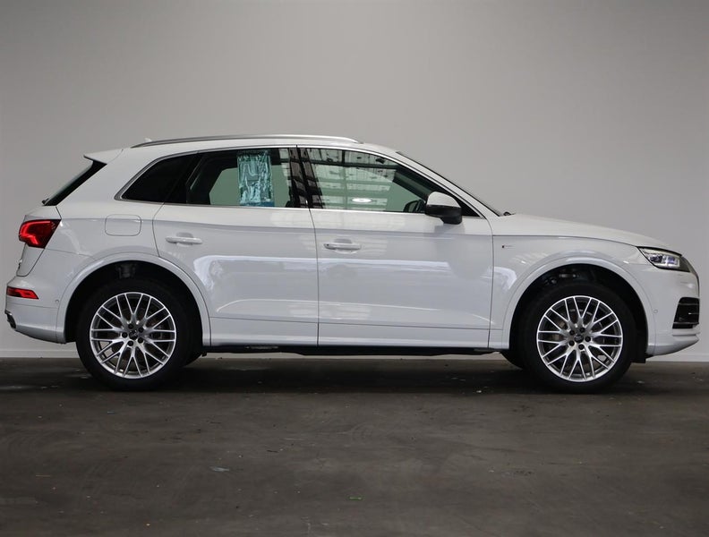 2017 Audi Q5 2.0TFSI Quattro S-Line 1st Edition62863265830403114