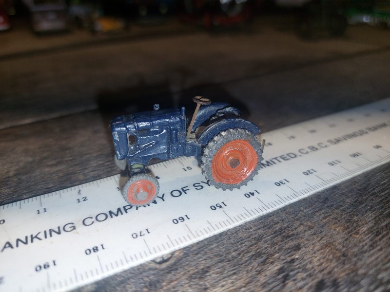 Dinky. Unknown brand. Very nice model of a Tractor Carousel 1