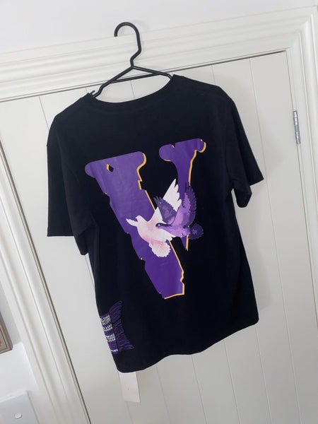 mint condition vlone x good intentions shirt - medium Carousel 1