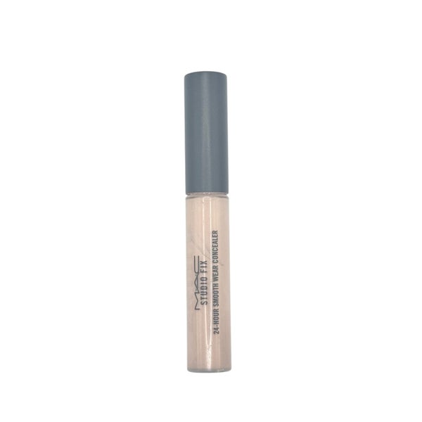 MAC Concealer Studio Fix NW 22 Carousel 1