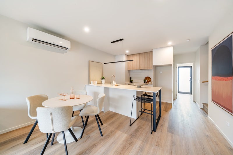 Last one left - now priced at $779k63612204189825113