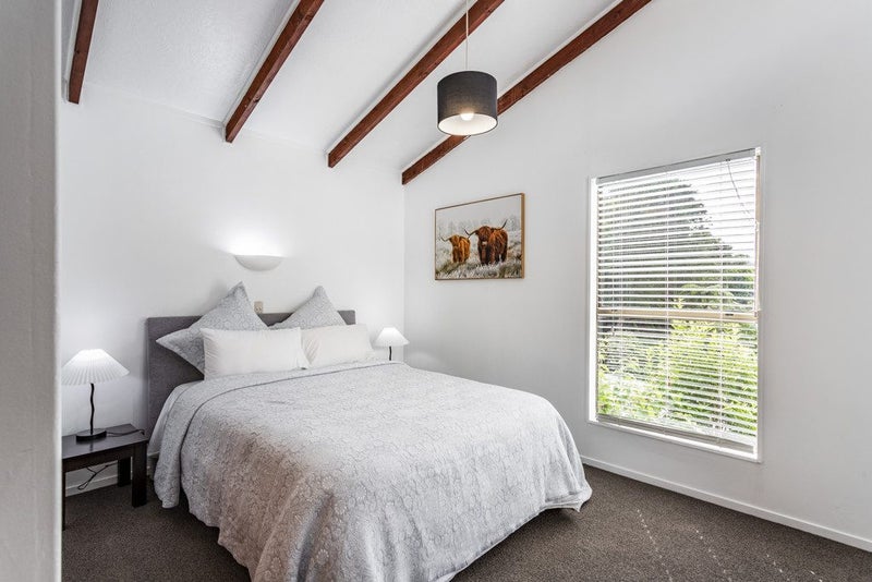 Three Bedrooms With Sun and Privacy62863292669698112