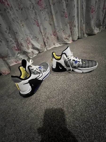 Lebron Witness 6 Carousel 2