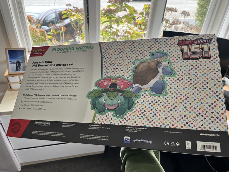 Pokémon Blooming Waters 151 Premium Collection Carousel 2